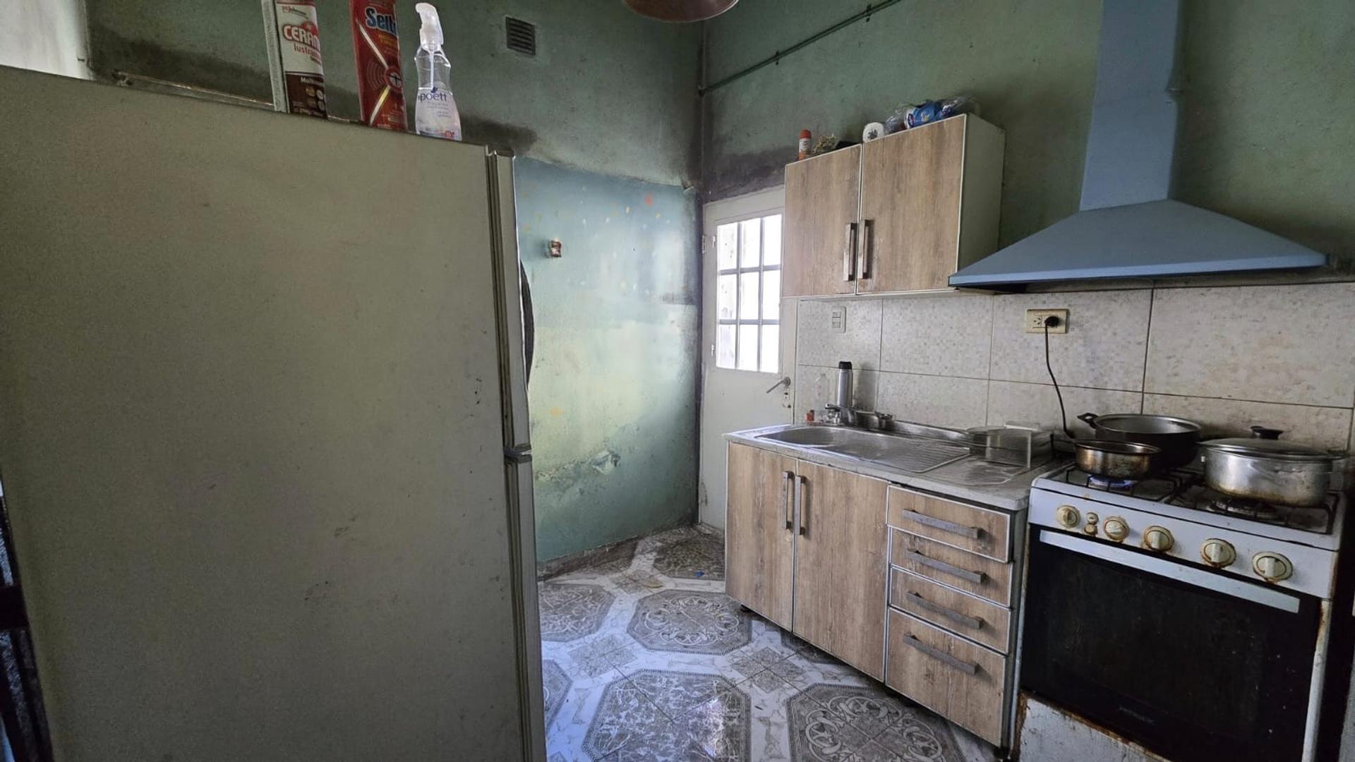 Casa 4 ambientes con 1 baño