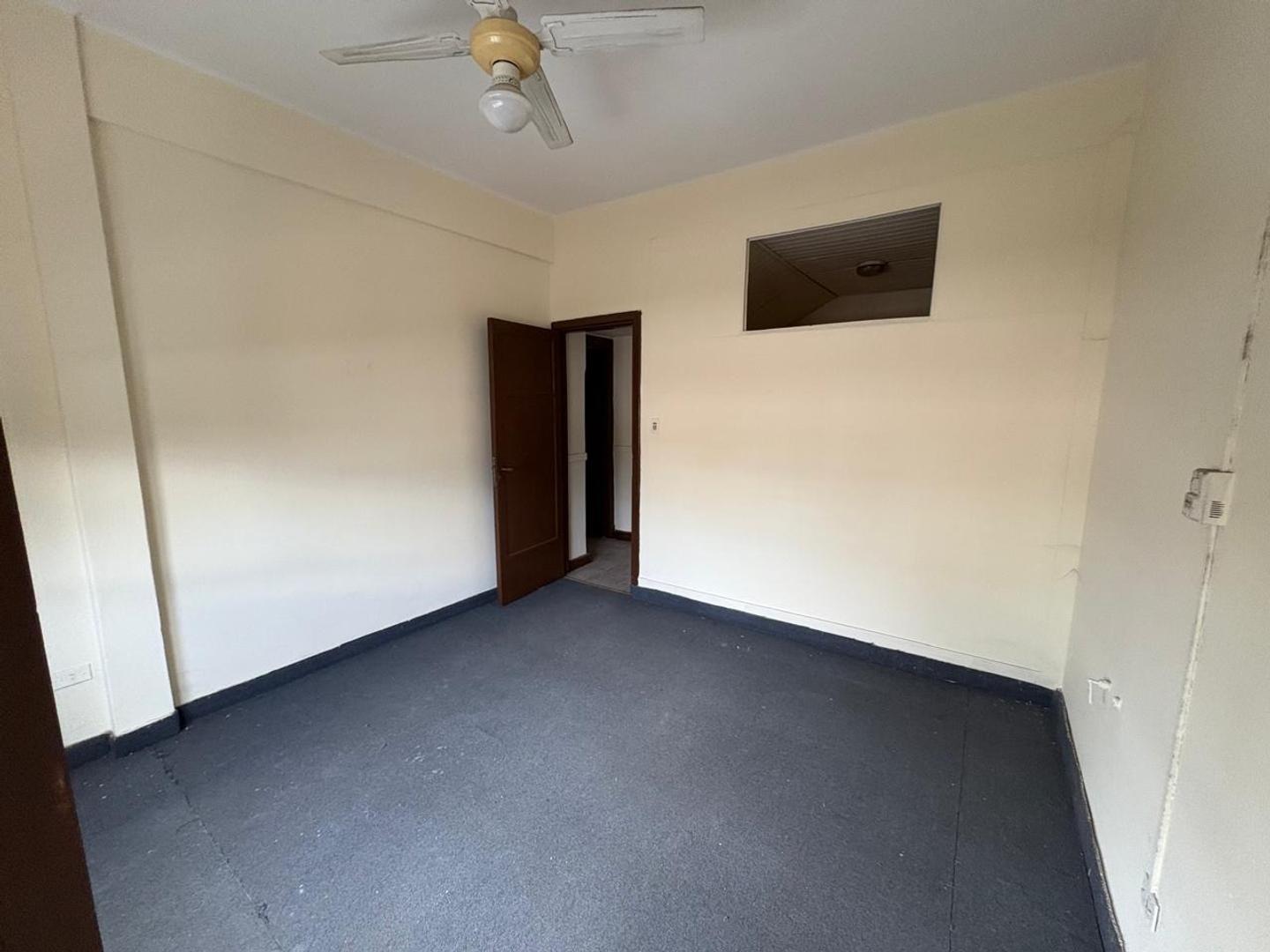 Oficina en Alquiler en Merlo, $ 600.000