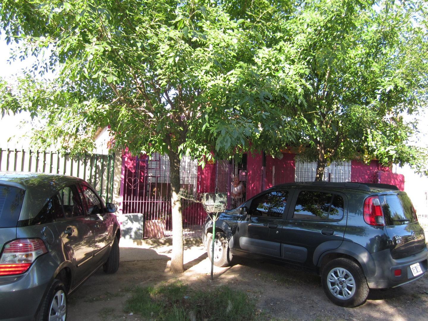 Casa 2 ambientes con 1 baño