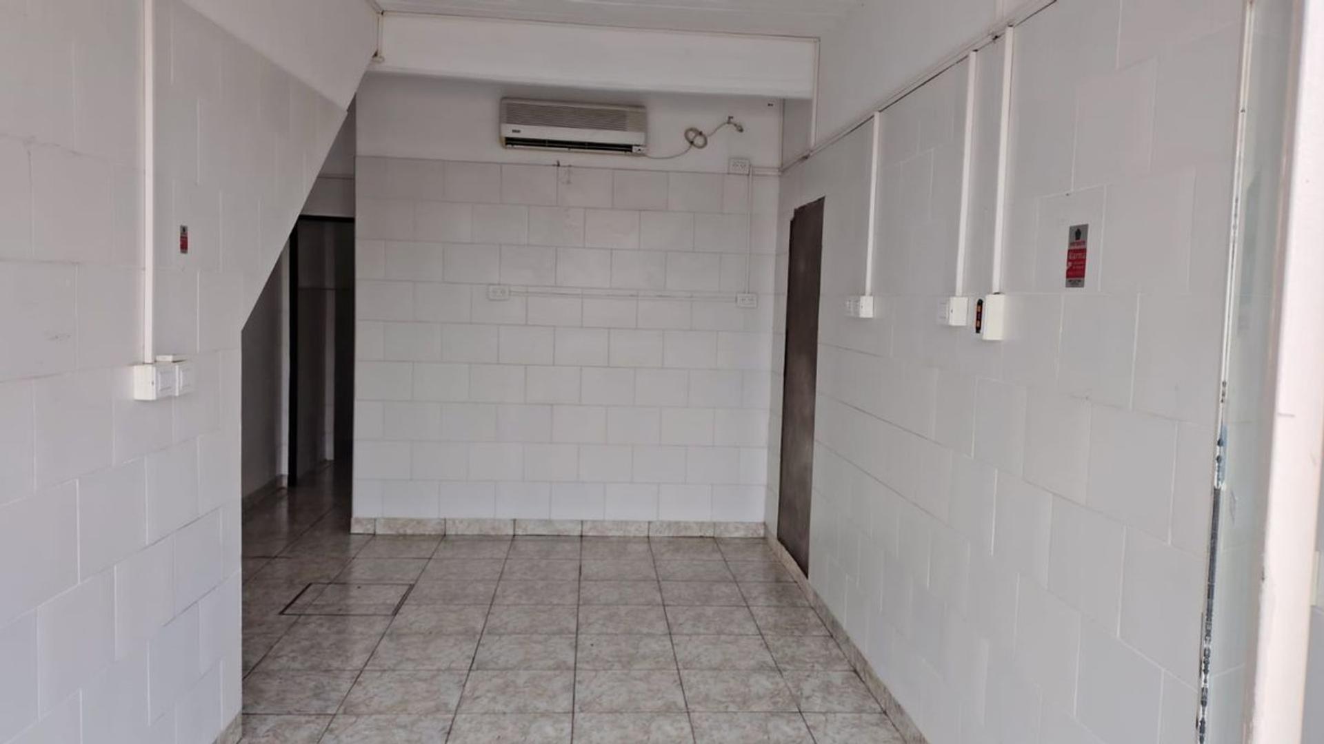 Local en Alquiler en Los Polvorines, $ 500.000