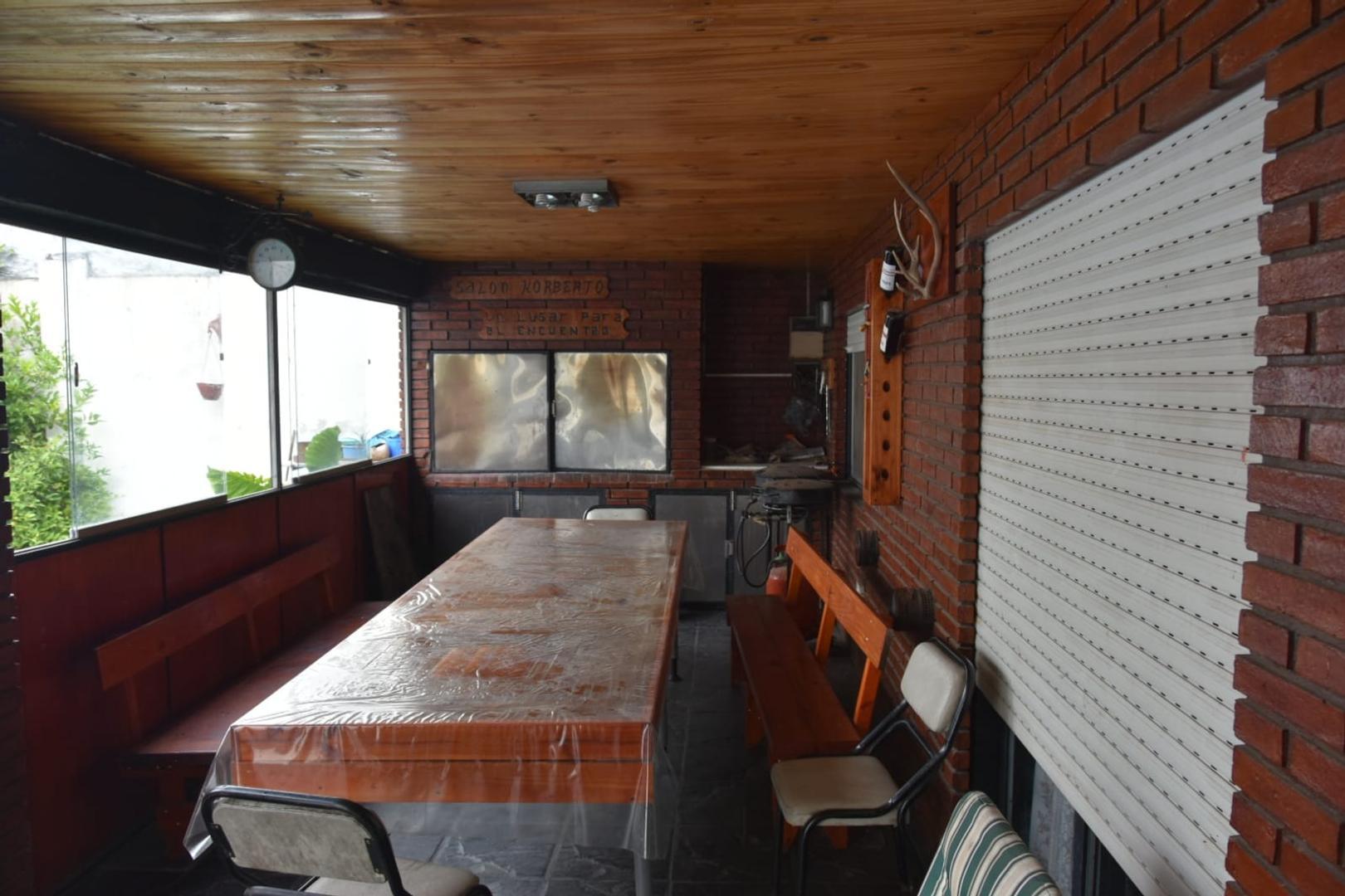 CASA VENTA  HURLINGHAM VILLA TESEI