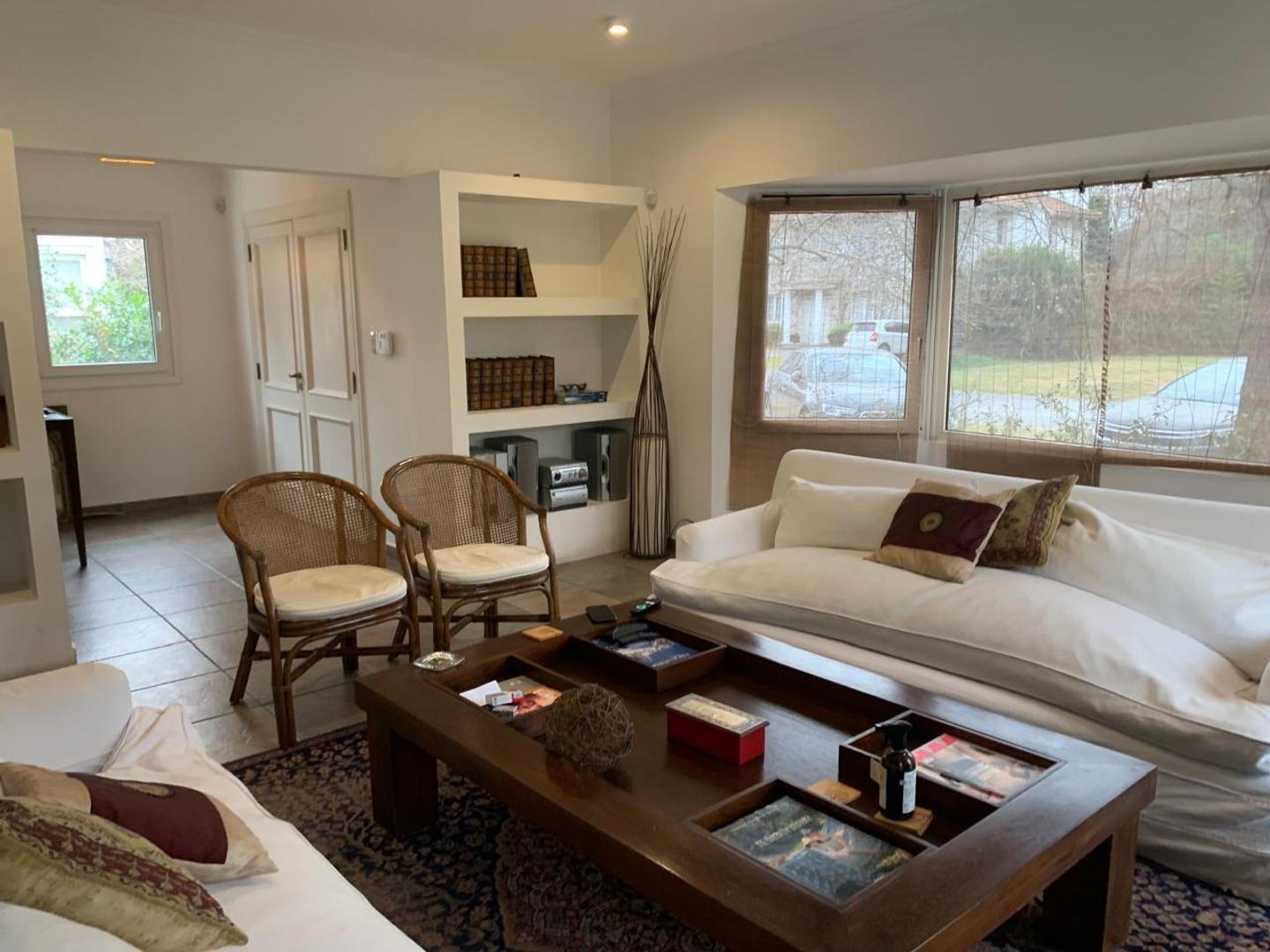 CASA VENTA PILAR MAYLING 3 DORMITORIOS JARDIN PILETA