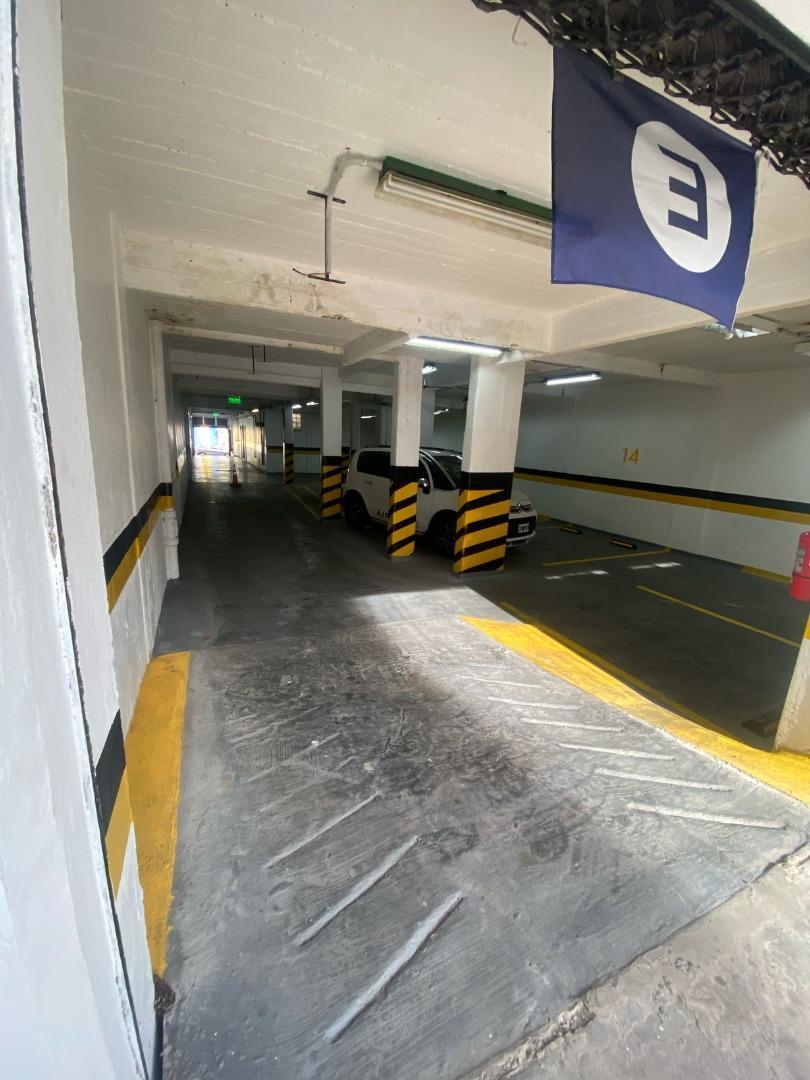 PH GALPON 9X64 GARAGE CON RENTA ENTRADA AUTO 525m2 + CUOTAS