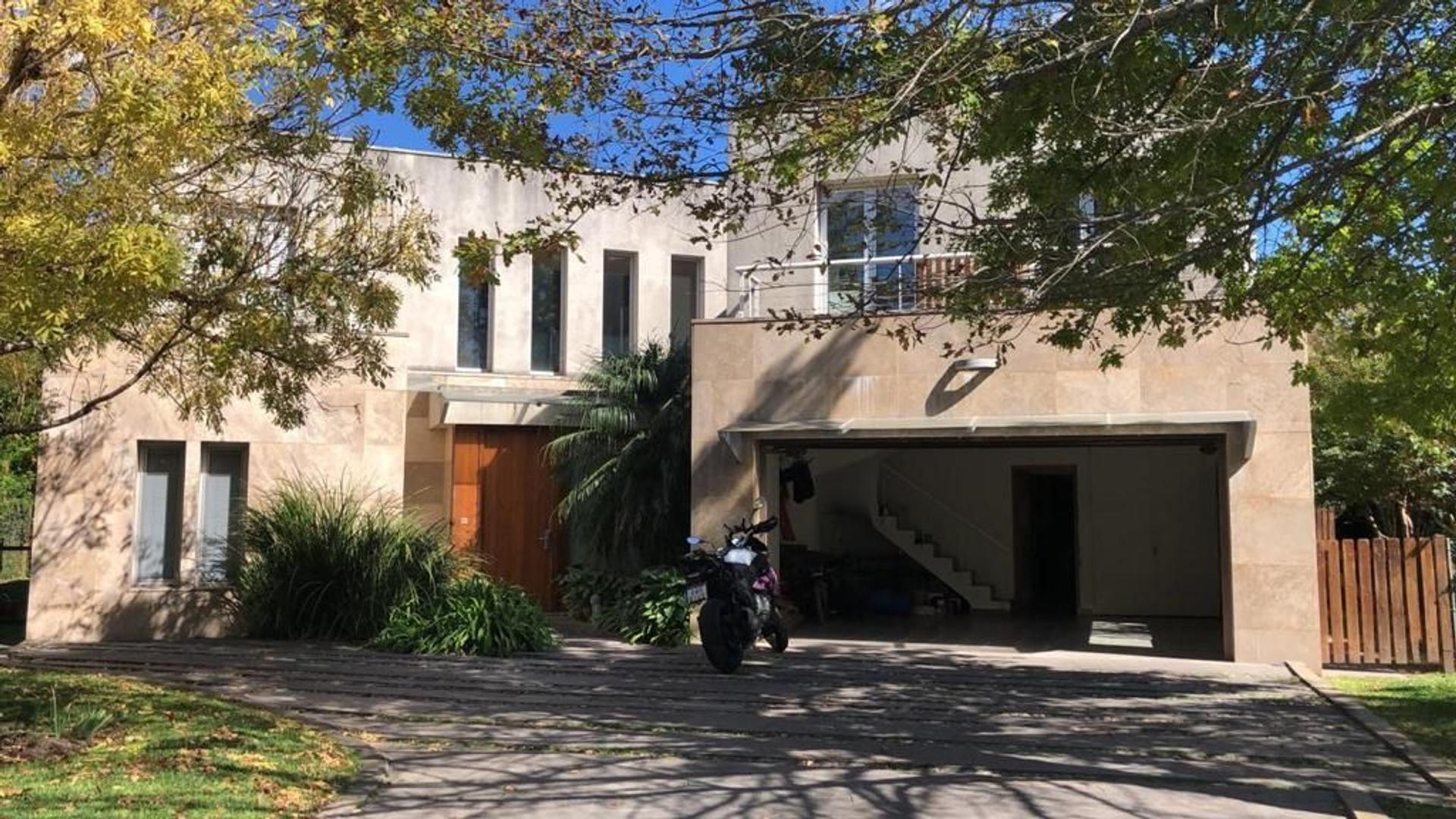 CASA 7 AMB. EN AYRES DEL PILAR. TOMA MENOR VALOR CABA