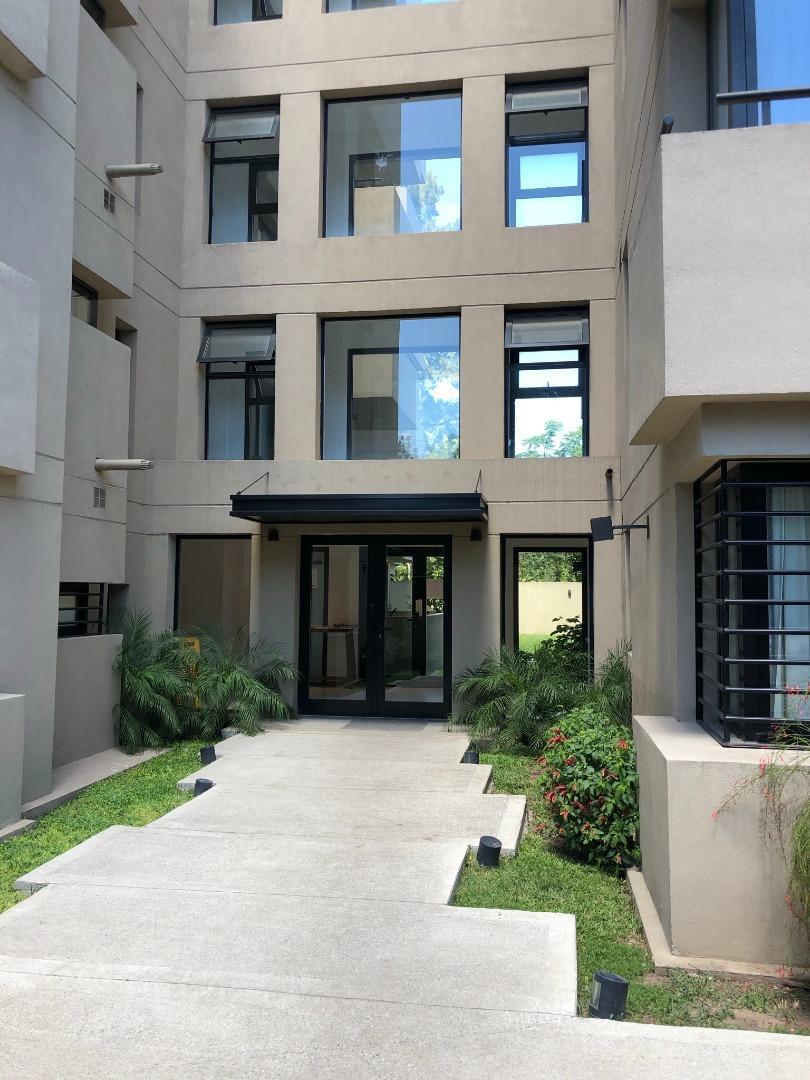 Duclout Y 12 De Octubre , Piso 3