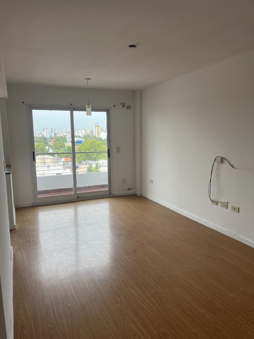 Departamento en Alquiler en Banfield, $ 600.000