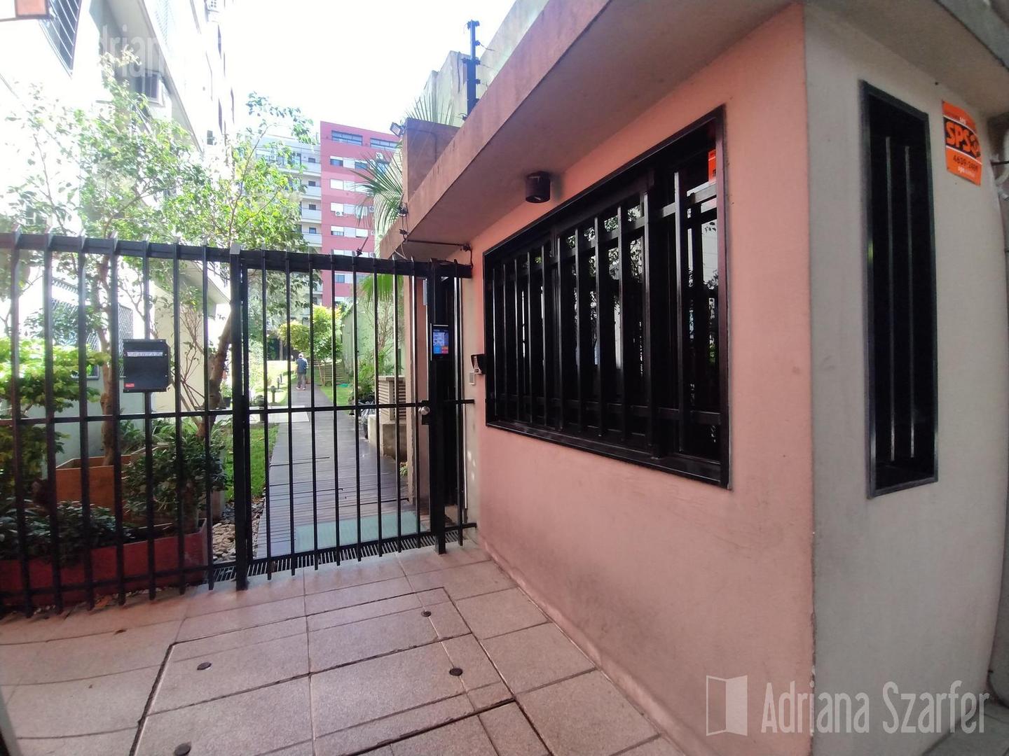 Blanco Encalada al 3400