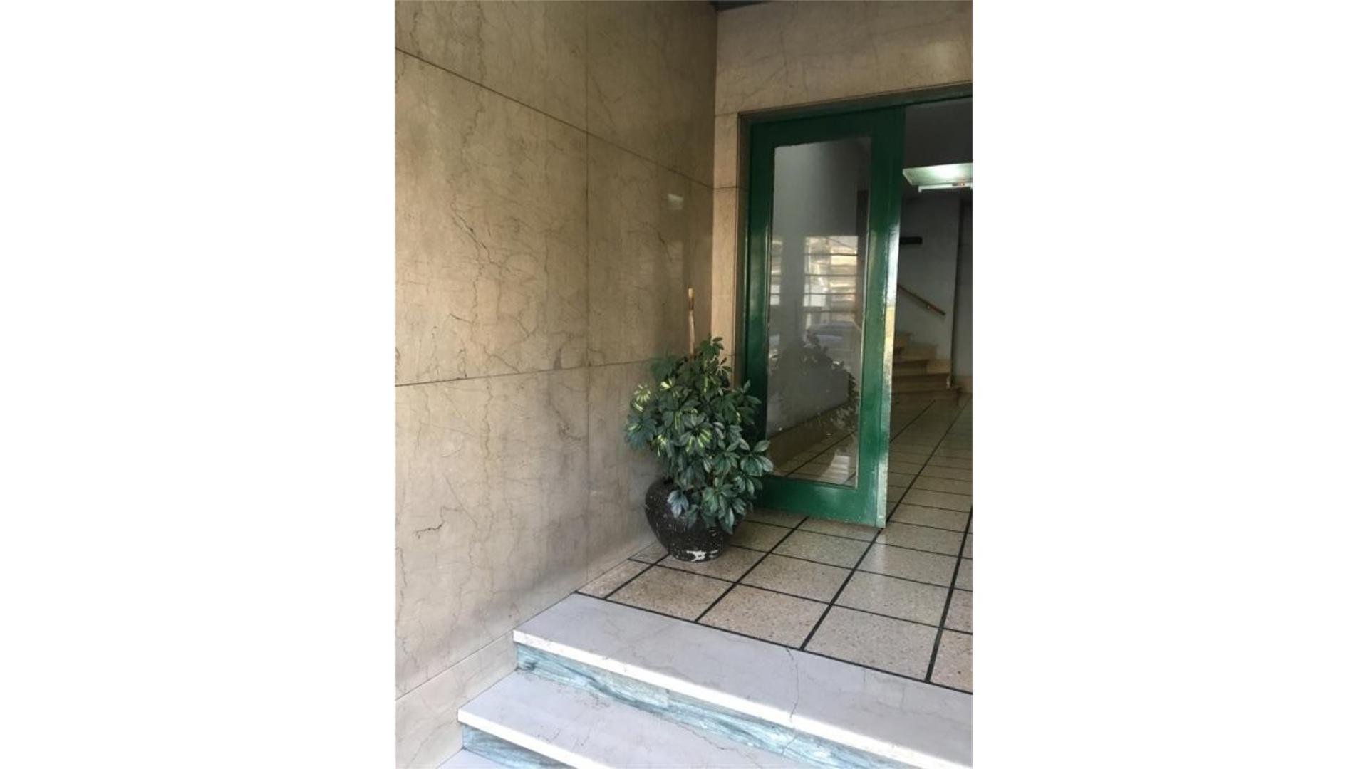 Av. Mitre 1006 , Piso 5