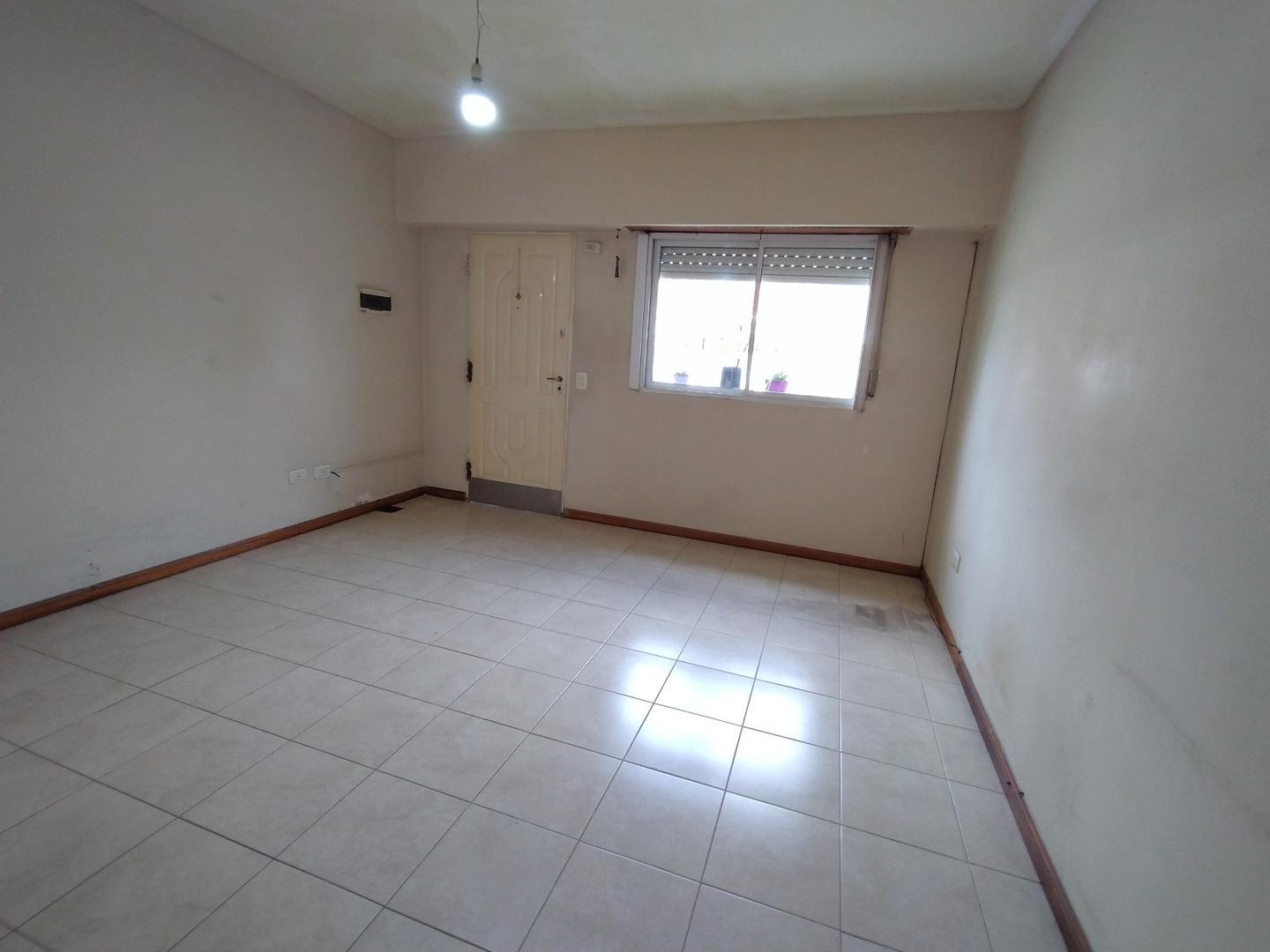 Casa en Alquiler en Sarandi, $ 550.000