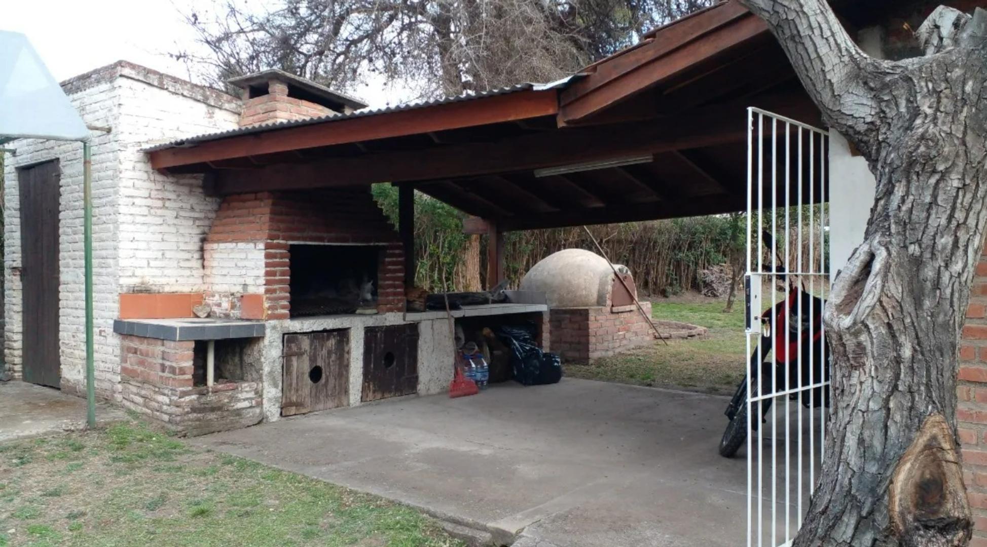 Casa 3 ambientes con 2 baños