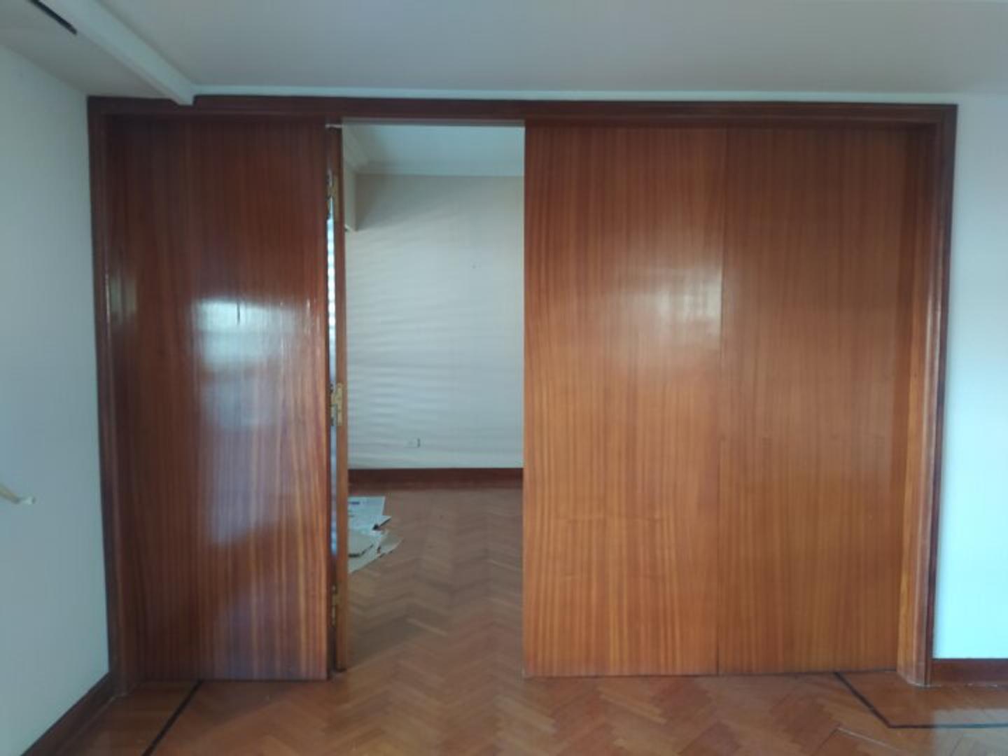 Departamento 5 ambientes con 4 baños