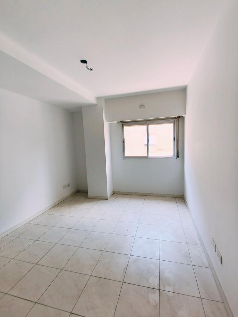 Departamento en Alquiler en Moron, $ 920.000