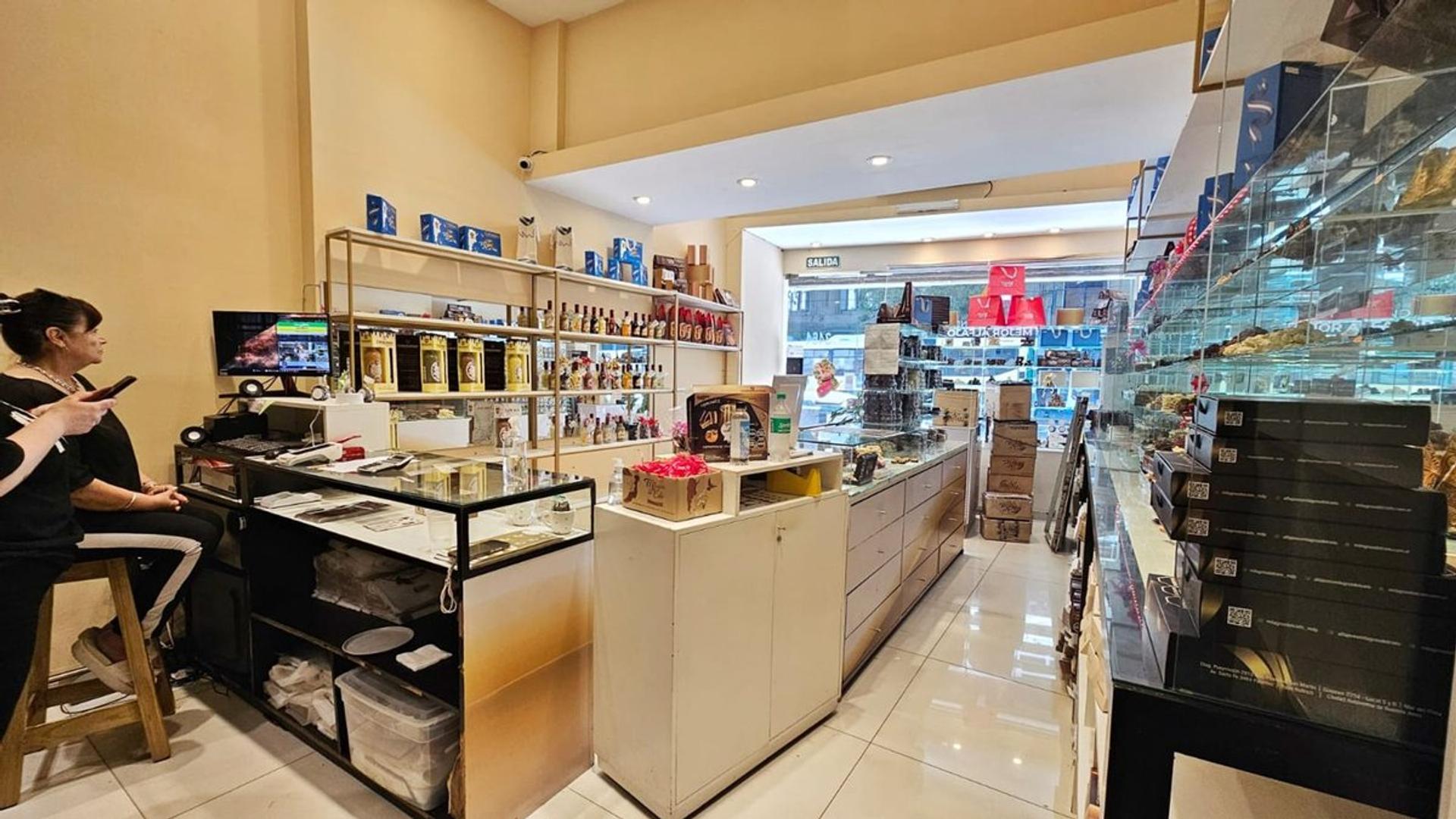 Local en Venta 49 años