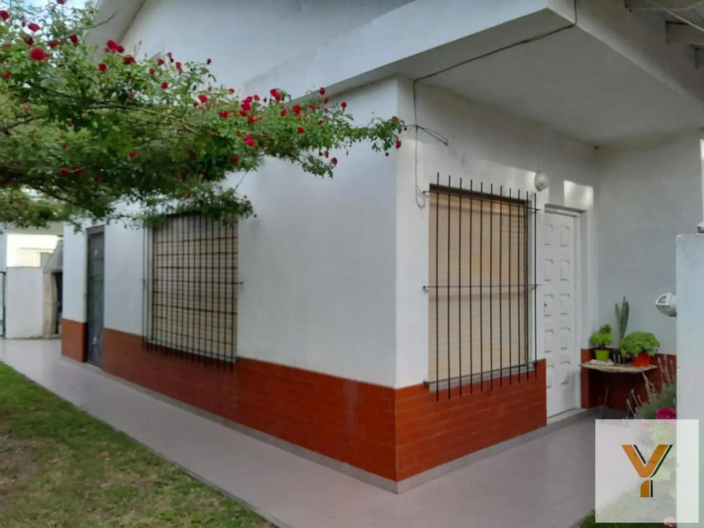 Casa en Venta - 2 Dormitorios 1 Baño - 86mts - San Clemente Del Tuyú