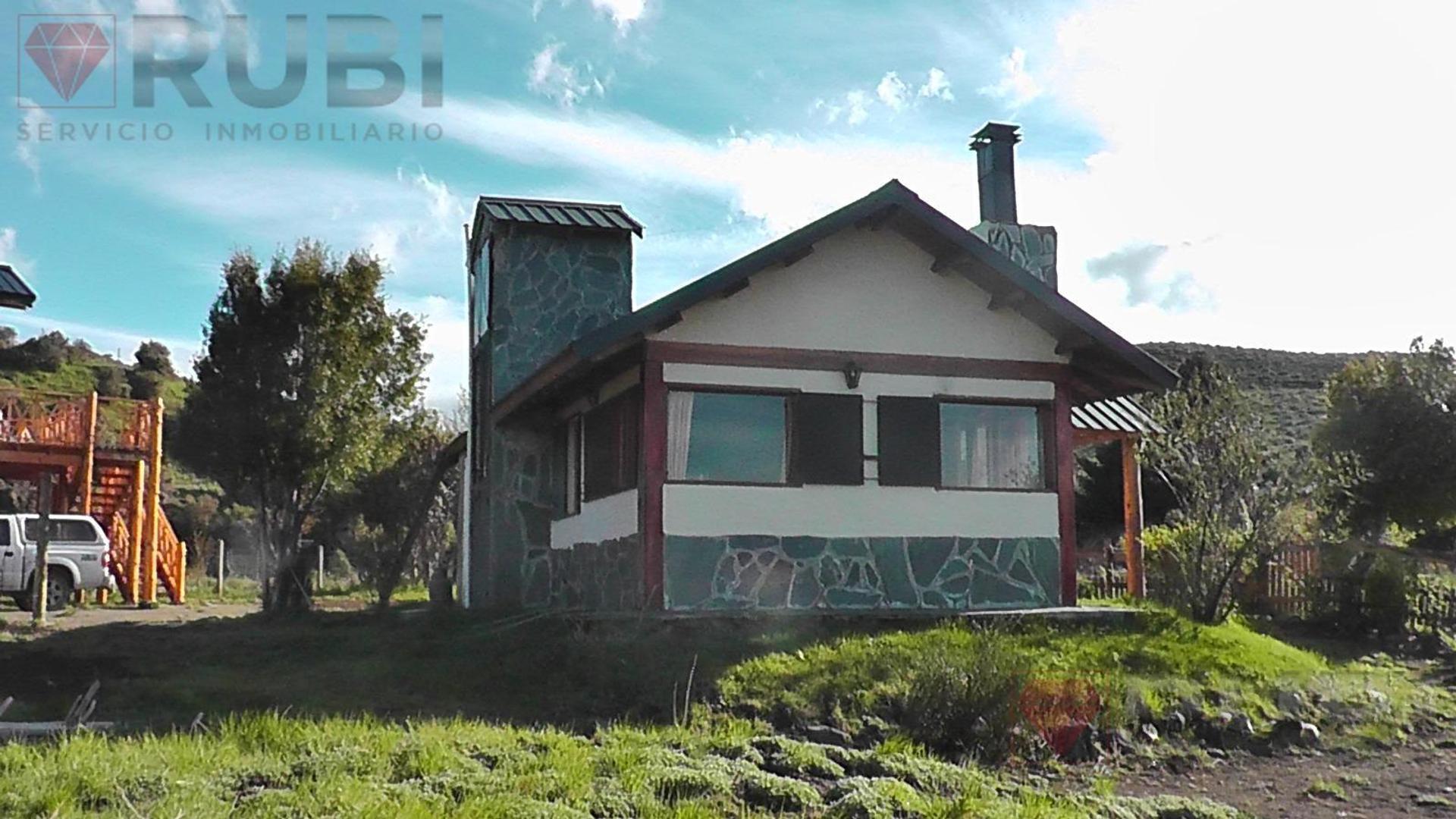 COMPLEJO DE 2 CABAÑAS Y GALPÓN A ORILLAS DEL RIO CHIMEHUIN HUECHULAFQUEN NEUQUÉN