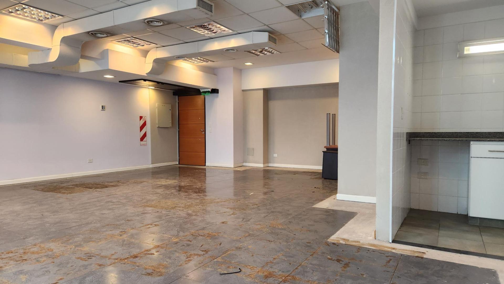 Planta libre al frente, (son dos plantas unidas) PAQUETE