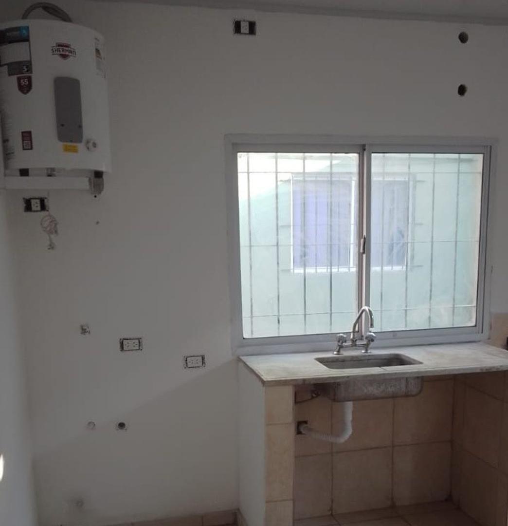Depto Tipo Casa en Alquiler de 2 ambientes