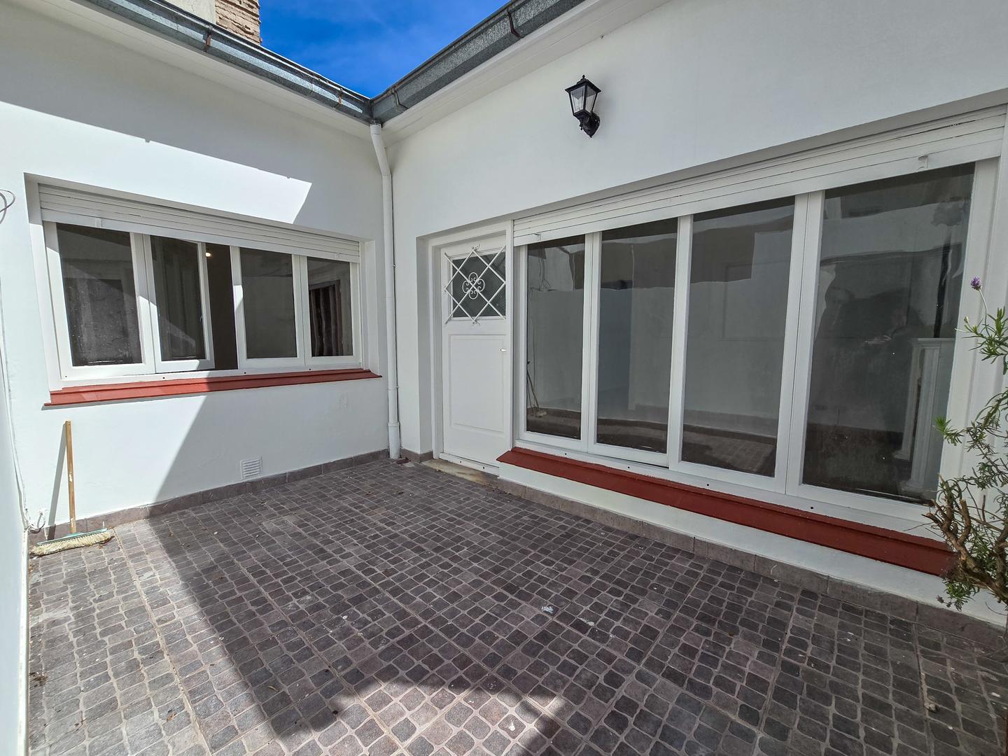 PH 3 amb. c/ dependencia y 2 patios - Ap. Crédito- Córdoba y Gascón