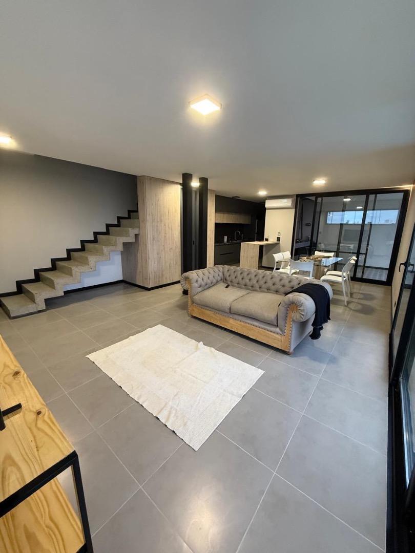 ALQUILO DUPLEX AMOBLADO, MANANTIALES, SEGURIDAD, PISCINA