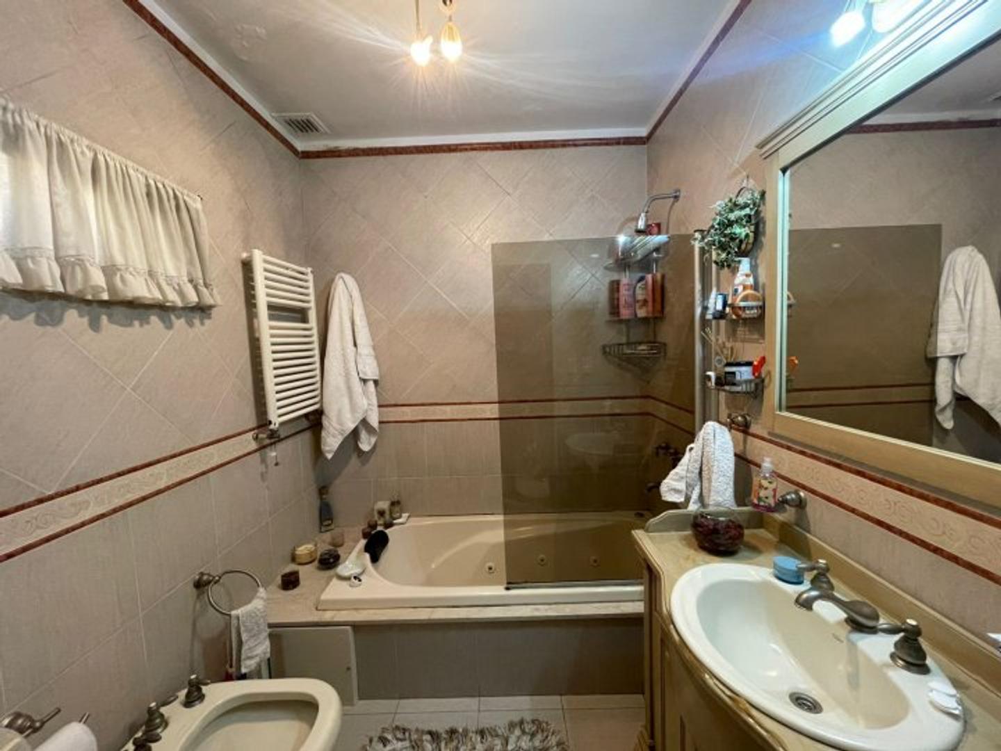 Expectacular Casa En Villa Lugano Para Familia Numerosa