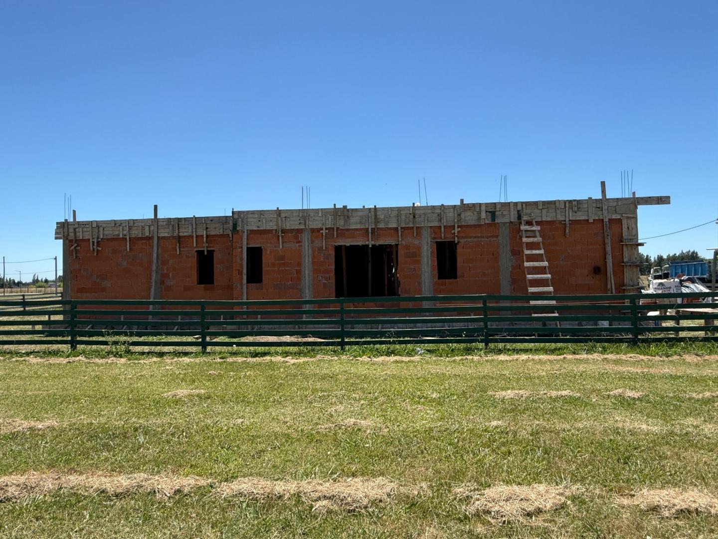 Casa 4 ambientes con 3 baños