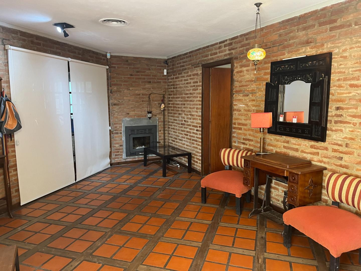 Casa 4 ambientes con 4 baños