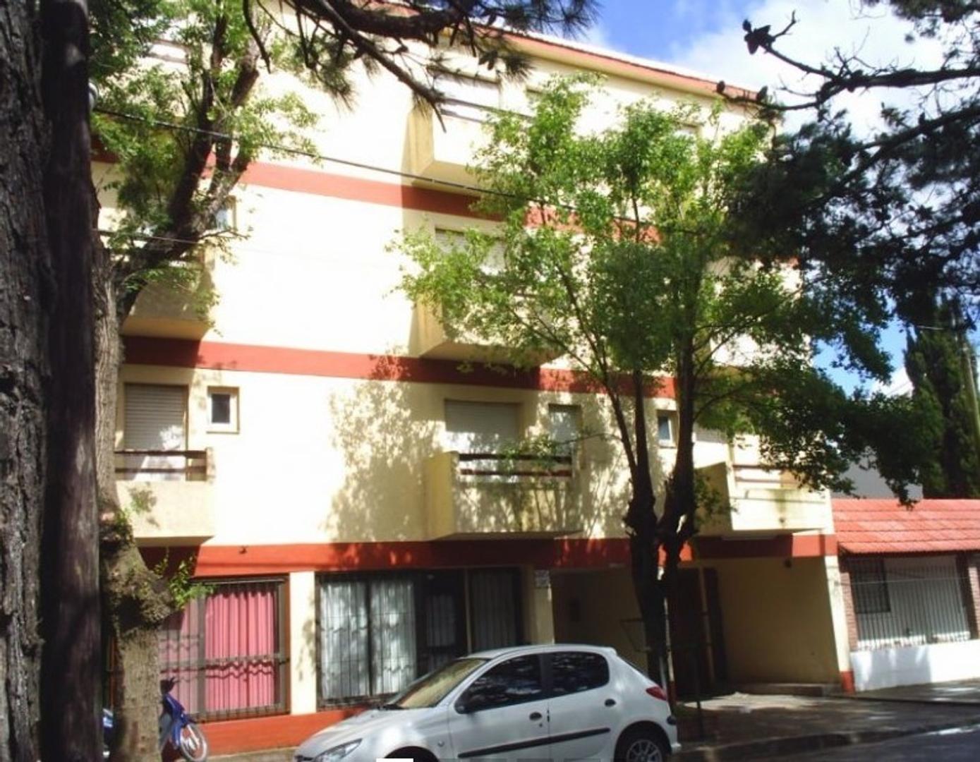 Departamento con cochera - San Bernardo.