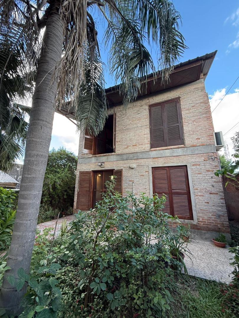 Bonita Casa de 3 dormitorios rodeada de Patio-Jardin