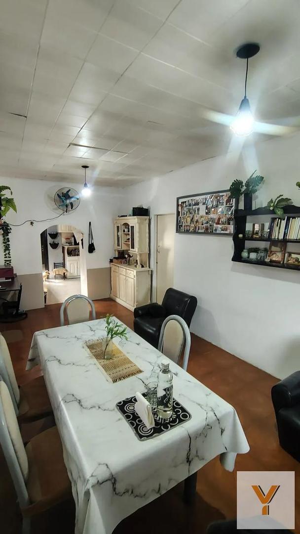 Casa en Venta - 3 Dormitorios 2 Baños - 320mts - Almirante Brown