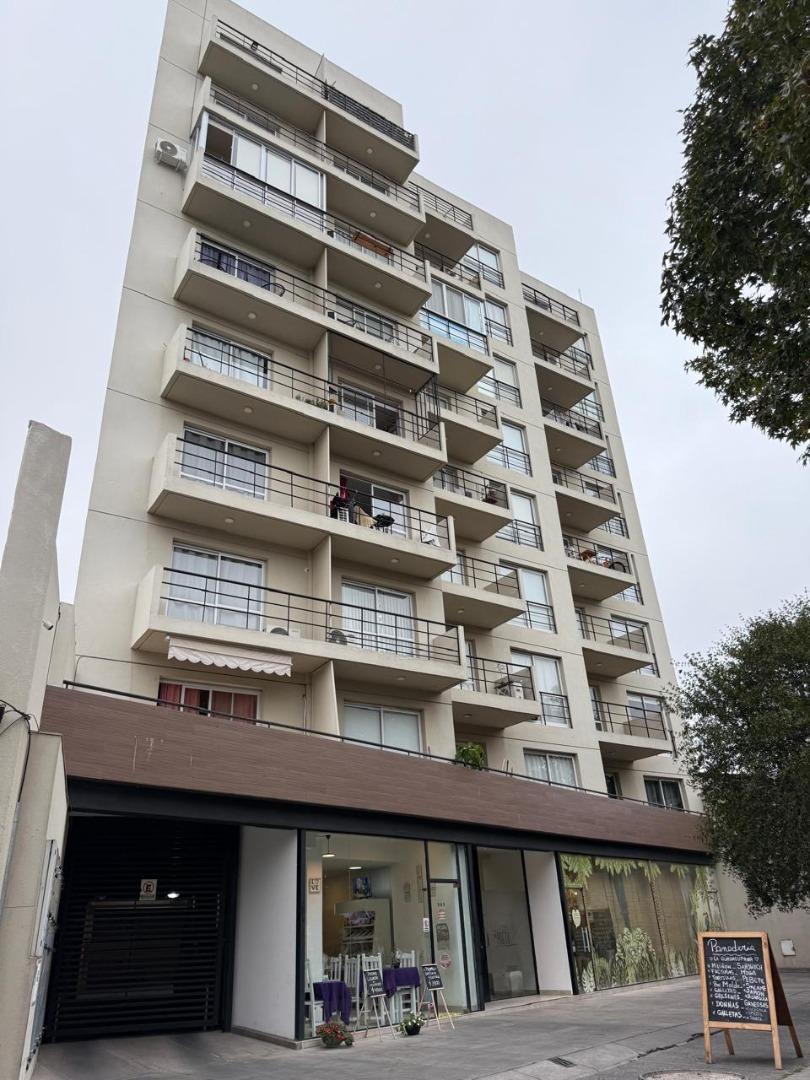 Edificio Del Poeta(esteco) 200, Piso 2