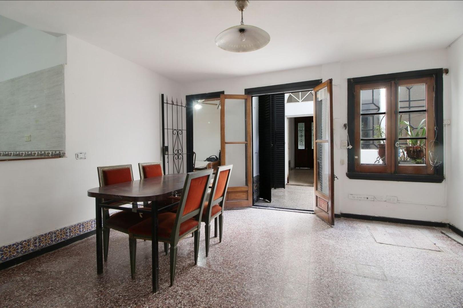 PH con terraza y patio en pasaje de Floresta