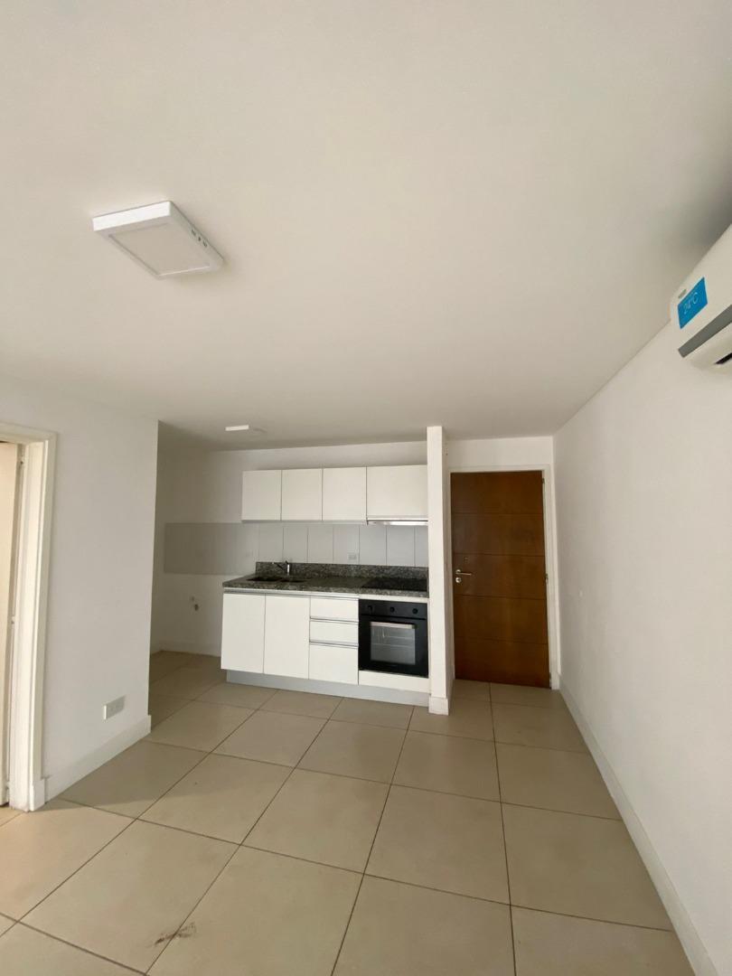 Departamento en Alquiler en Ituzaingo Norte, $ 700.000