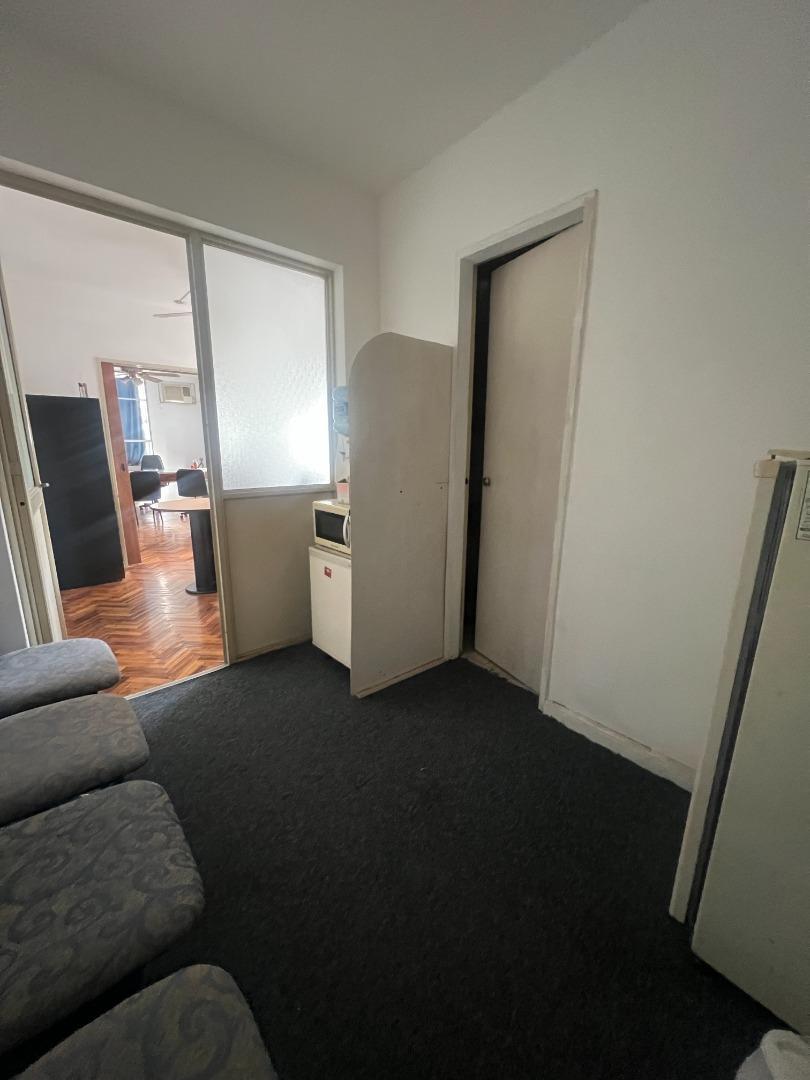 Oficina 2 ambientes con 1 baño