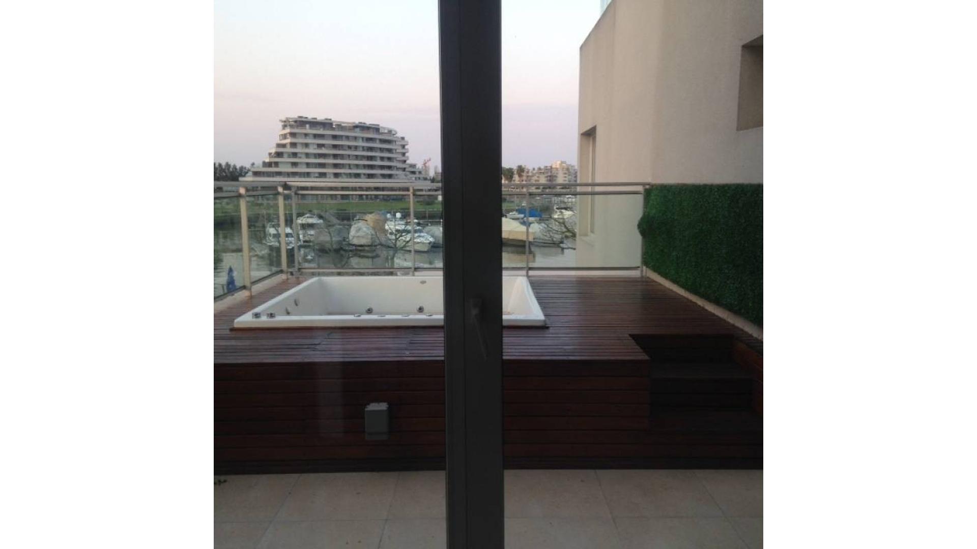 Departamento en Alquiler de 4 ambientes