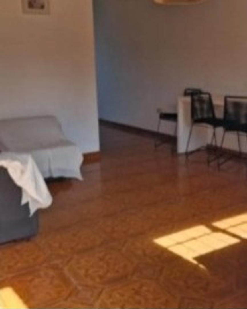 Casa 2 ambientes con 1 baño