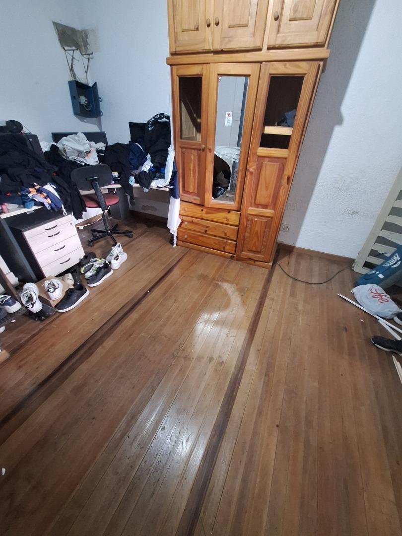 Venta Bernal Oeste. 4 ambientes con terraza.