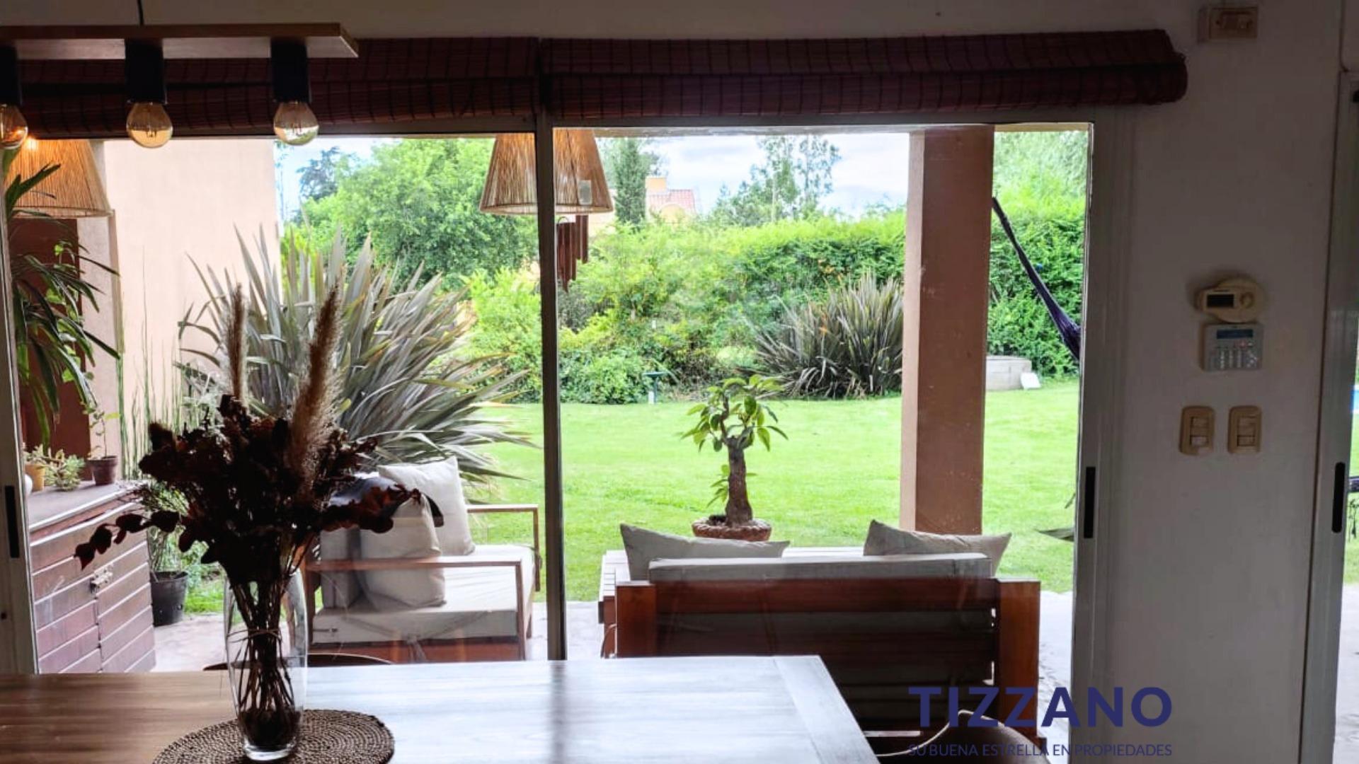 Casa 4 ambientes con 3 baños