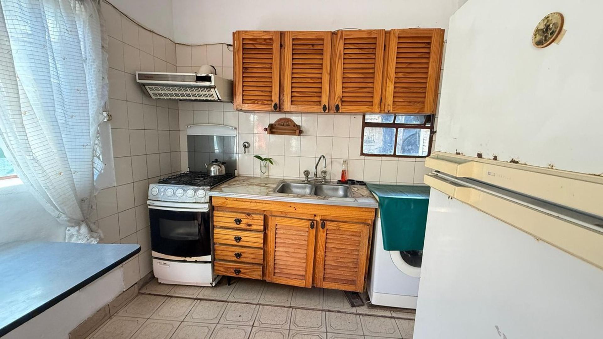 VENTA CASA 4 AMB LOTE PROPIO JARDIN R. DE ESCALADA
