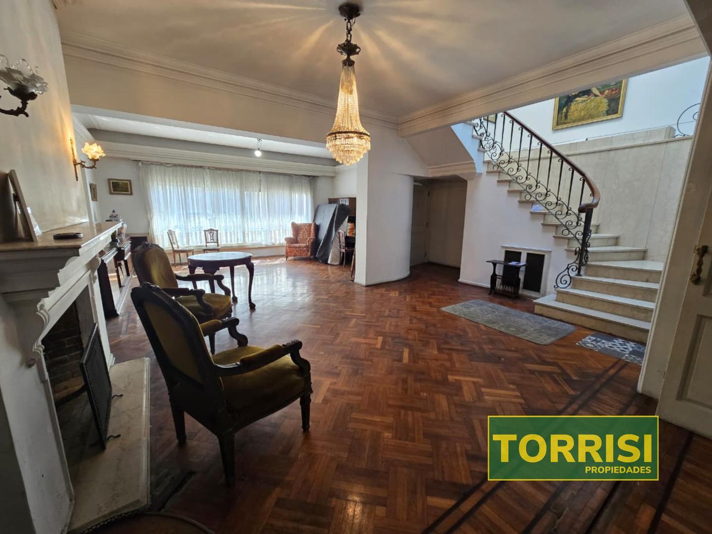 VENTA CASA 7 AMB 510M2 TERRAZA PATIO - YERBAL 1700 CABALLITO