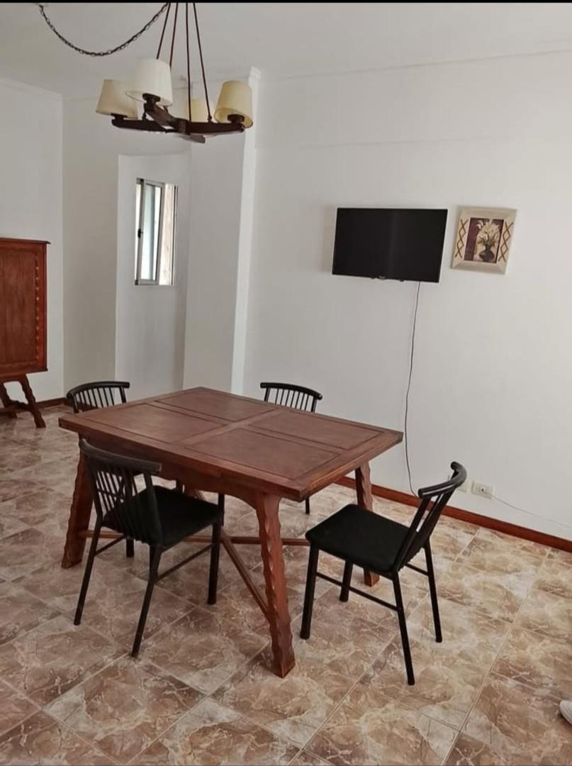 Av.colon 2147 , Piso 7