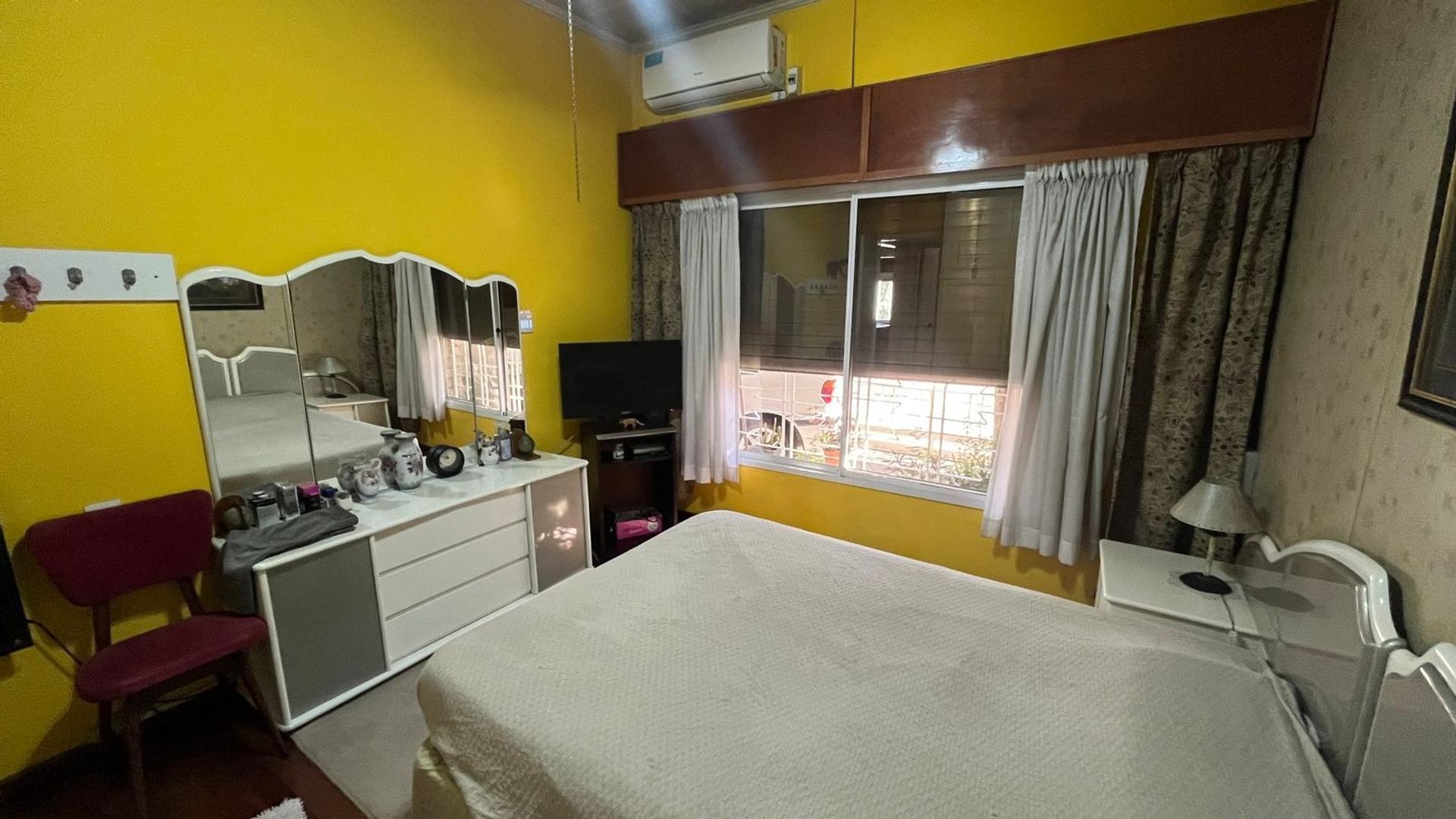 Casa 6 ambientes con 3 baños