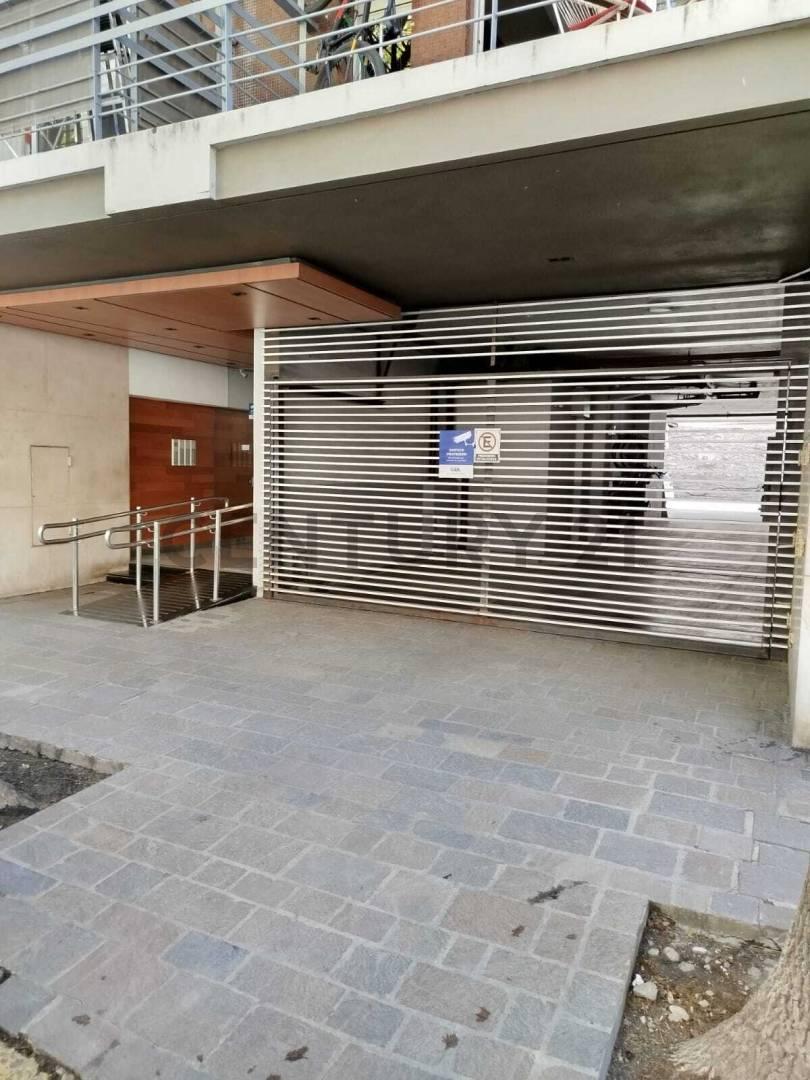 soldado de la independencia 1200, Piso 0