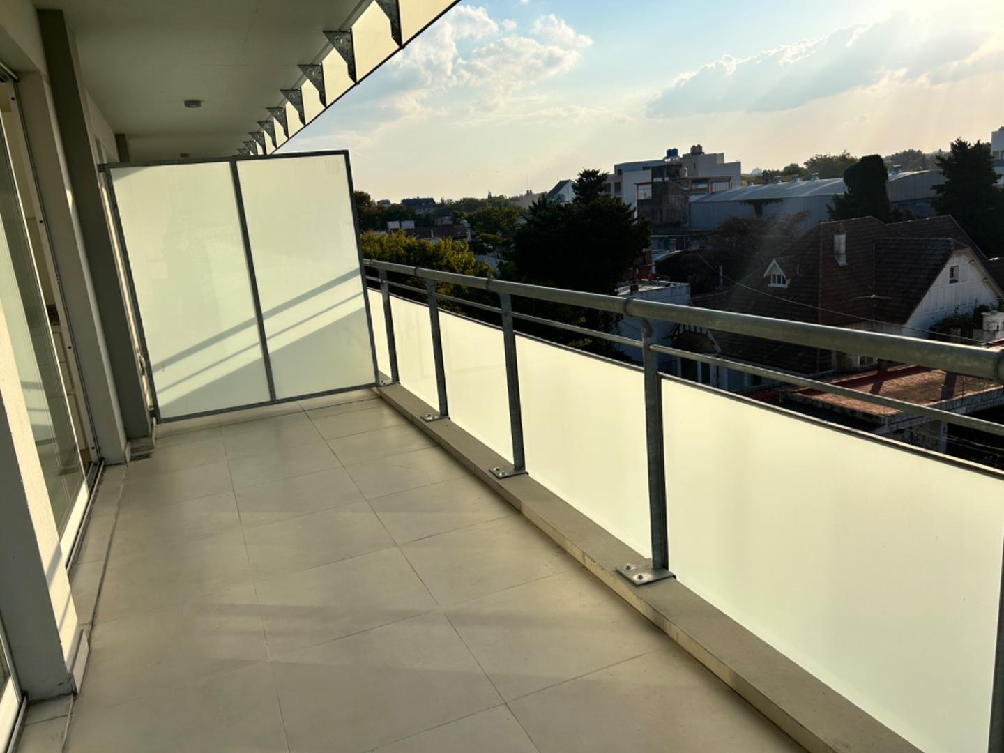 Departamento en Alquiler con 1 cocheras