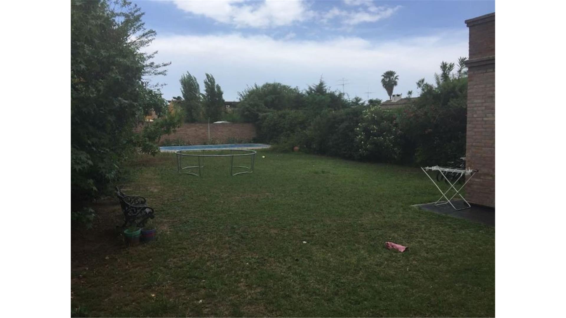 Casa 4 ambientes con 3 baños