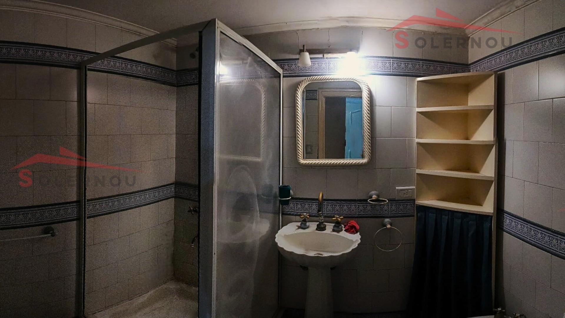 Casa en Venta con 4 cocheras