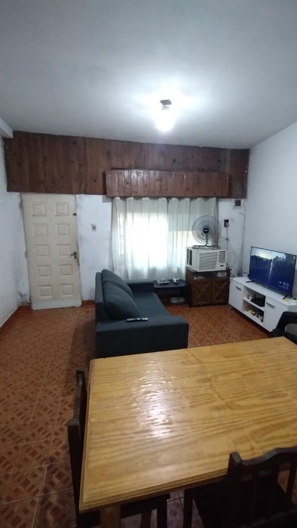 CASA EN VENTA DE MATERIAL BUENA ZONA