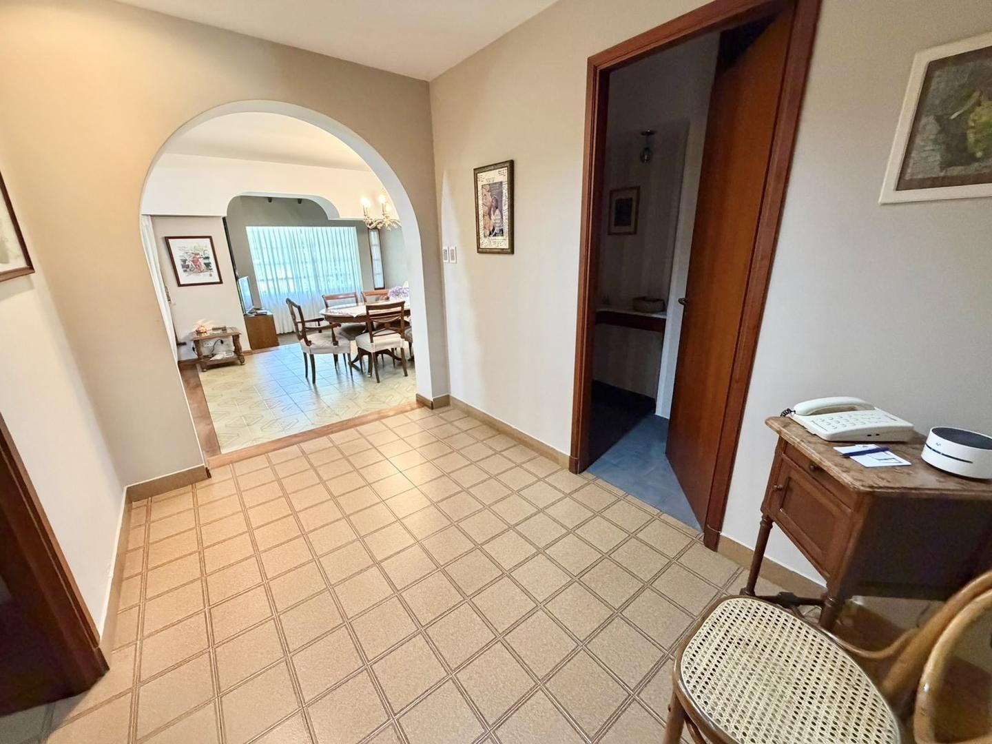 Casa en Venta en Castelar Sur, USD 480.000