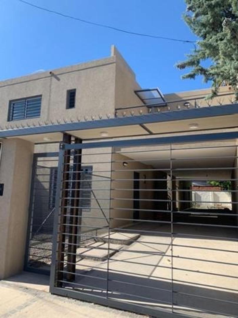 VENTA DUPLEX 2 AMBIENTES EN CASTELAR