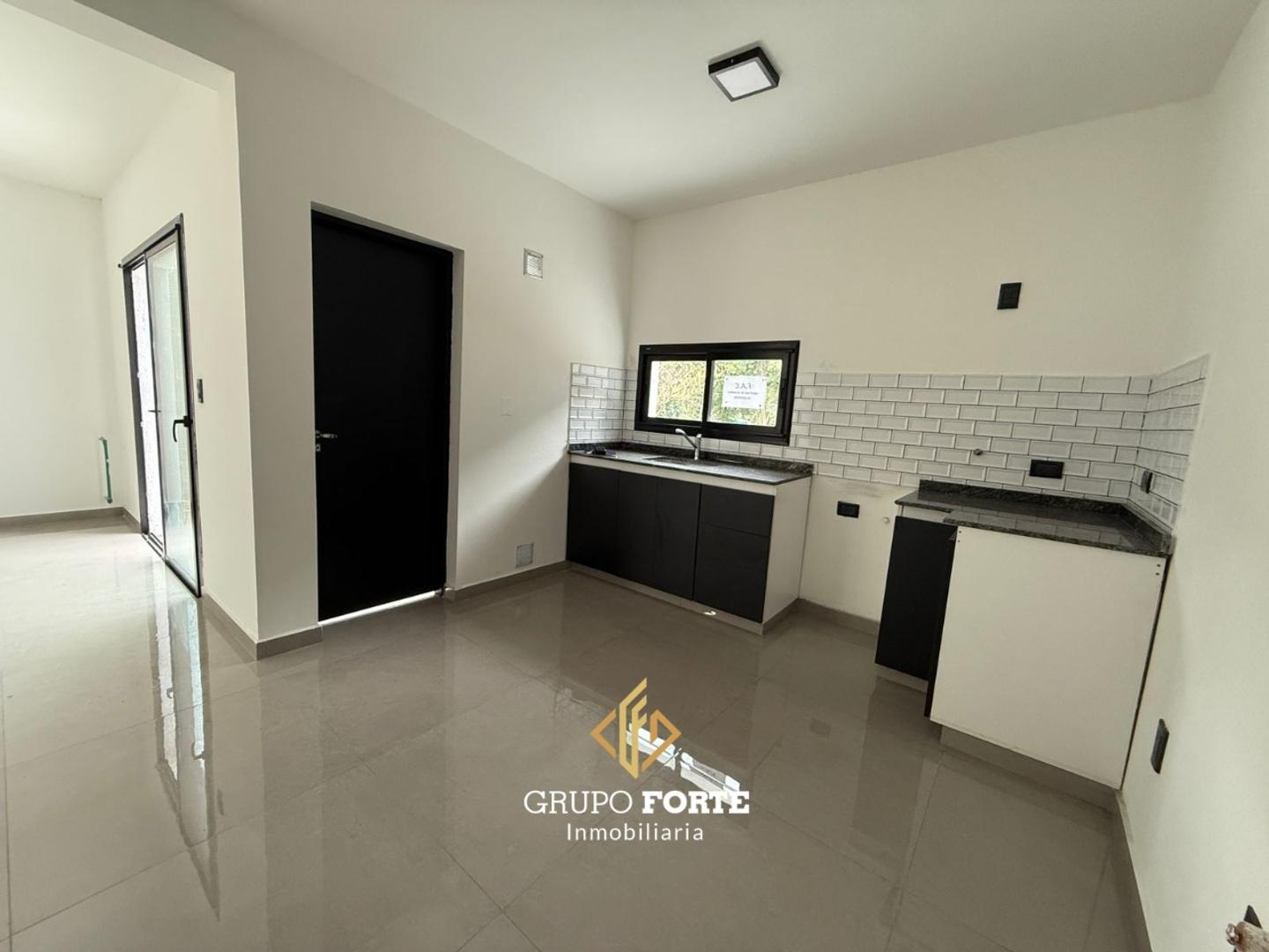 Casa 4 ambientes con 3 baños