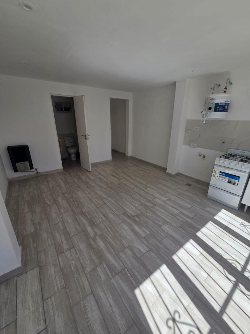 Depto Tipo Casa Monoambiente con 1 baño